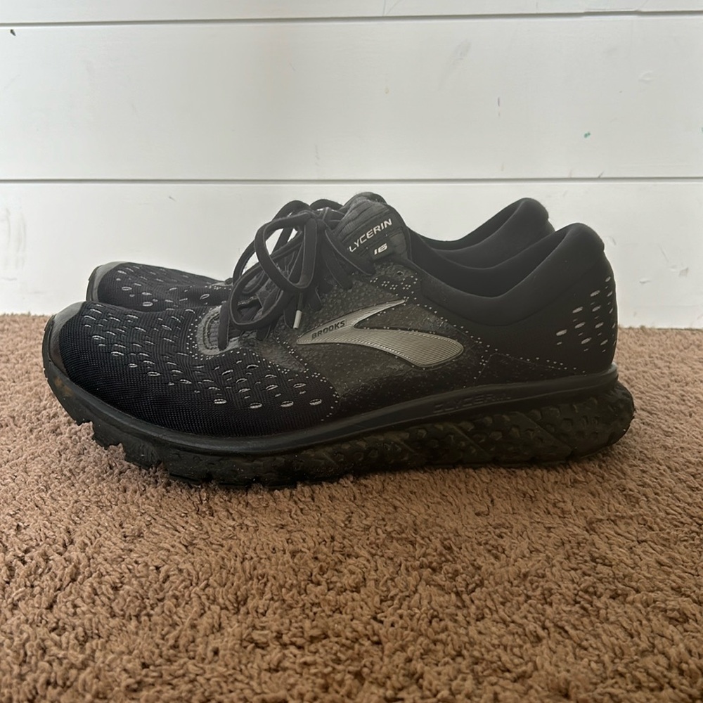 Men's Brooks running shoes